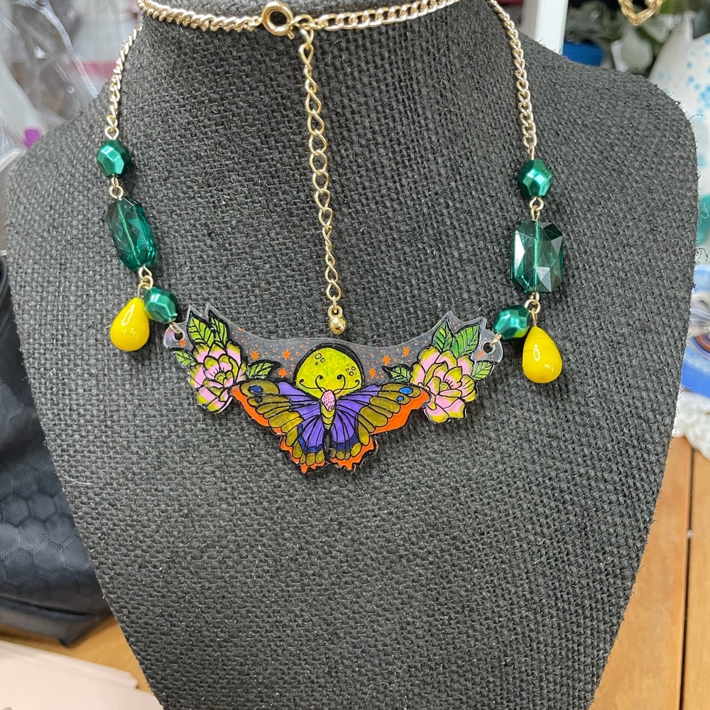 Handmade butterfly necklace with vintage beads up-cycled - Picture 2 of 4